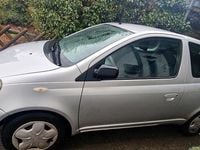 Gebraucht Toyota Yaris 87 PS (63 kW) 2003 Silber Kleinwagen