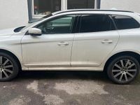 Gebraucht Volvo XC60 181 PS (133 kW) 2015 Weiß SUV