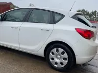 Gebraucht Opel Astra Edition 116 PS (85 kW) 2010 Weiß Limousine