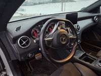 Gebraucht Mercedes CLA200 Shooting Brake AMG line 156 PS (114 kW) 2017 Silber Kombi