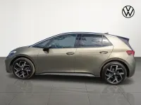 Gebraucht VW ID.3 Pro 150 kW (204 PS) 2024 Dark olivine green metallic/schwarz Kleinwagen