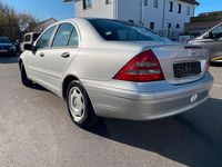 Gebraucht Mercedes C200 163 PS (119 kW) 2011 Silber Limousine