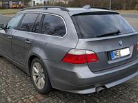 Gebraucht BMW 520 163 PS (119 kW) 2009 Grau Kombi