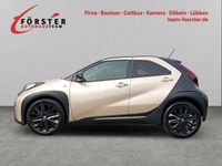 Gebraucht Toyota Aygo X Style 72 PS (52 kW) 2022 Ginger beige metallic/ night sky black SUV