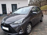 Gebraucht Toyota Yaris Style 111 PS (81 kW) 2019 Grau Kleinwagen