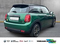 Gebraucht Mini Cooper SE Classic 135 kW (184 PS) 2023 British racing green iv Kleinwagen