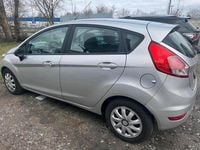 Gebraucht Ford Fiesta 90 PS (66 kW) 2015 Silber Kleinwagen