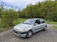 Gebraucht Renault Clio II 105 PS (77 kW) 2000 Silber Kleinwagen