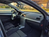 Gebraucht Opel Astra 140 PS (102 kW) 2009 Kombi