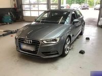 Gebraucht Audi A3 Sportback 150 PS (110 kW) 2013 Grau Kleinwagen