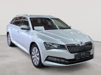 Gebraucht Skoda Superb Style 150 PS (110 kW) 2023 Brillantsilber metallic Kombi