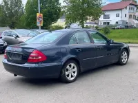 Gebraucht Mercedes E220 150 PS (110 kW) 2005 Schwarz Limousine