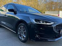 Käytetty Ford Focus Titanium 125 HP (91 kW) 2022 Musta Farmari