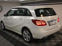 Gebraucht Mercedes B220 184 PS (135 kW) 2016 Weiß Van / Kleinbus