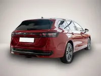 Gebraucht VW Passat 150 PS (110 kW) 2025 Rot Kombi