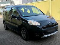 Gebraucht Peugeot Partner 92 PS (67 kW) 2015 Schwarz Van / Kleinbus