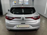 Gebraucht Renault Mégane IV Experience 132 PS (97 kW) 2017 Grau Limousine