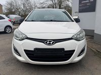 Gebraucht Hyundai i20 Classic 86 PS (63 kW) 2013 Weiß Kleinwagen