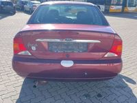 gebraucht Ford Focus 1.6 Ghia