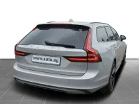 Gebraucht Volvo V90 Plus 197 PS (144 kW) 2023 Silver dawn metallic Kombi