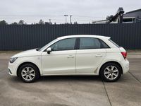 Gebraucht Audi A1 Sportback Attraction 86 PS (63 kW) 2012 Weiß Kleinwagen