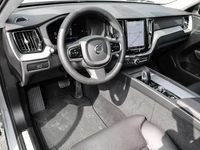 Gebraucht Volvo XC60 Plus 197 PS (144 kW) 2023 Grau SUV