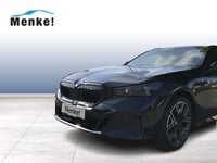Gebraucht BMW 520 M Sport 197 PS (144 kW) 2025 Schwarz Limousine