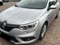 Gebraucht Renault Mégane Life 101 PS (74 kW) 2016 Silber Limousine