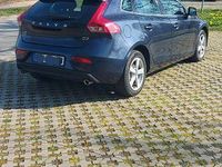 Gebraucht Volvo V40 Momentum 150 PS (110 kW) 2012 Blau Limousine