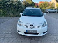 Gebraucht Toyota Verso 116 PS (85 kW) 2012 Weiß Van / Kleinbus
