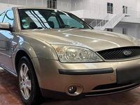 Gebraucht Ford Mondeo 125 PS (91 kW) 2003 Gold Limousine
