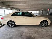Gebraucht Mercedes E200 136 PS (100 kW) 2014 Gelb Limousine