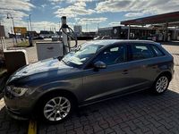 Gebraucht Audi A3 Attraction 110 PS (80 kW) 2015 Grau Limousine