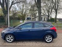 Gebraucht Ford Focus 101 PS (74 kW) 2013 Blau Limousine