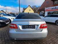 Gebraucht Mercedes E220 170 PS (125 kW) 2011 Silber Limousine