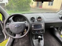 gebraucht Ford Fiesta 1,3 44 kW Ambiente Ambiente