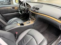 Gebraucht Mercedes E280 190 PS (139 kW) 2009 Grau Kombi
