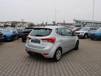 Gebraucht Hyundai ix20 Classic 90 PS (66 kW) 2016 Grau Kleinwagen