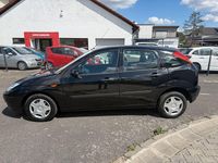 Używany Ford Focus Finesse 101 KM (74 kW) 2002 Czarny Sedan/Limuzyna