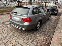 Gebraucht BMW 320 184 PS (135 kW) 2012 Grau Kombi