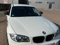 Gebraucht BMW 116 116 PS (85 kW) 2010 Weiß Kleinwagen