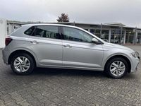 Gebraucht VW Polo Style 95 PS (69 kW) 2022 Reflexsilber (metallic) Kleinwagen