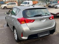 Gebraucht Toyota Auris Edition 124 PS (91 kW) 2013 Grau Limousine
