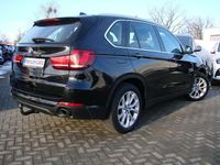 Gebraucht BMW X5 Sport Line 231 PS (169 kW) 2017 Black sapphire metallic (metallic) SUV