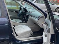 Second-hand Mercedes E220 150 CP (110 kW) 2004 Albastru Break