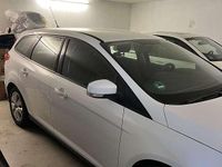 Gebraucht Ford Focus Trend 116 PS (85 kW) 2011 Weiß Kombi