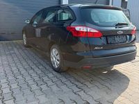 Gebraucht Ford Focus 105 PS (77 kW) 2013 Schwarz Kombi