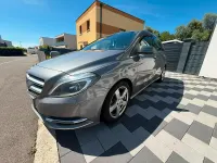 Gebraucht Mercedes B180 Sportline 109 PS (80 kW) 2014 Silber Kleinwagen
