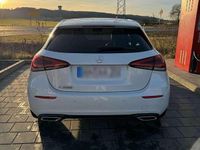 Gebraucht Mercedes A200 163 PS (119 kW) 2021 Weiß Kleinwagen