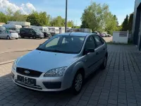 Gebraucht Ford Focus Ambiente 101 PS (74 kW) 2005 Silber Limousine